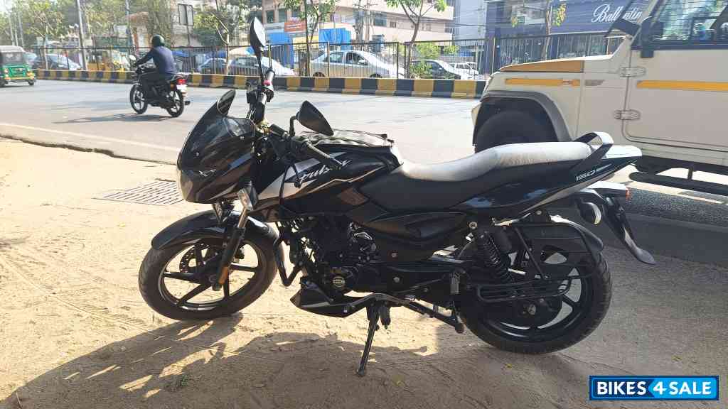 Bajaj Pulsar 150 BS6