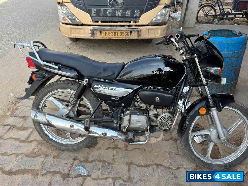 Black&silver Hero Splendor Plus BS6