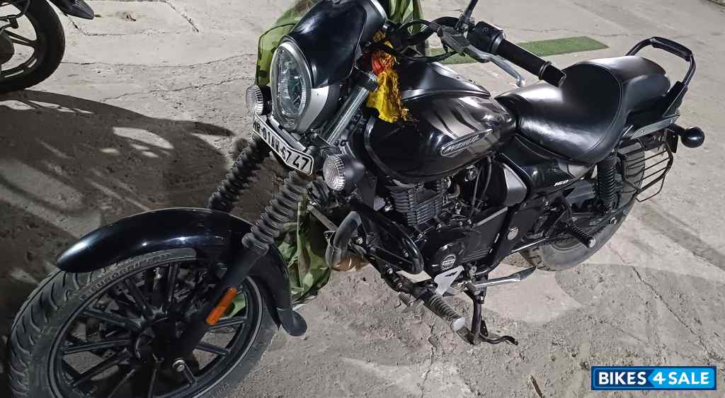 Bajaj Avenger Street 160