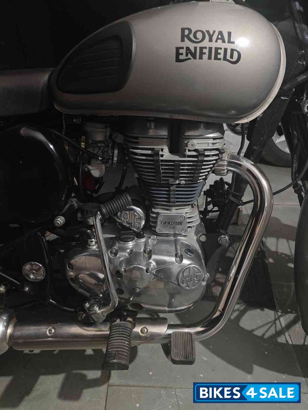 Gun Metal Grey Royal Enfield Classic Gunmetal Grey Gun Metal Grey Royal Enfield Classic Gunmetal Grey