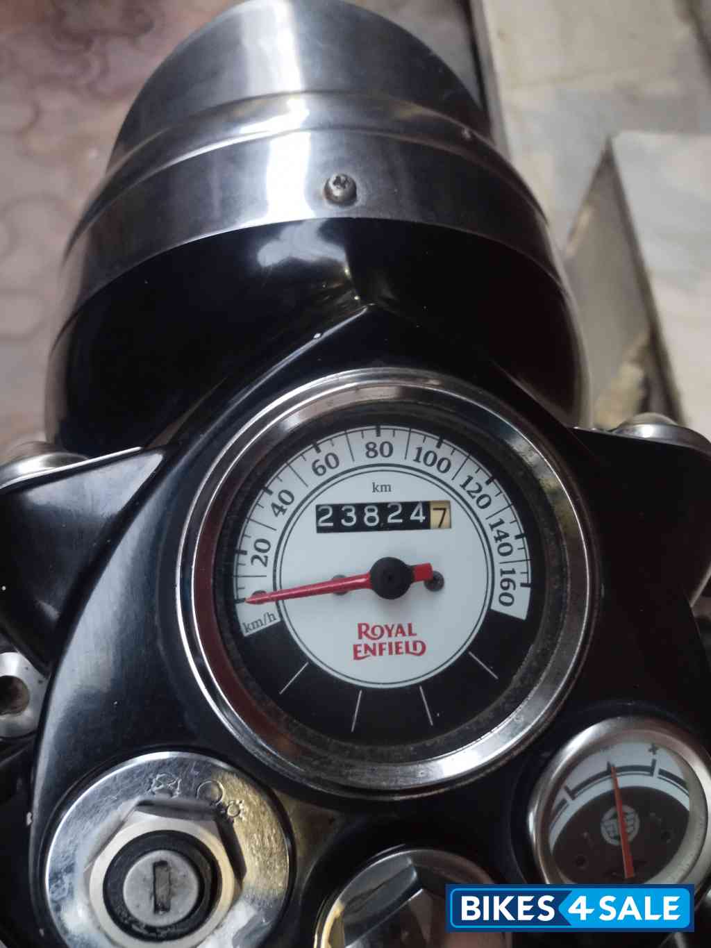 Black Royal Enfield Classic 350 Black Royal Enfield Classic 350