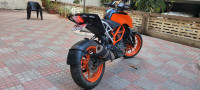 Electric Orange KTM Duke 390