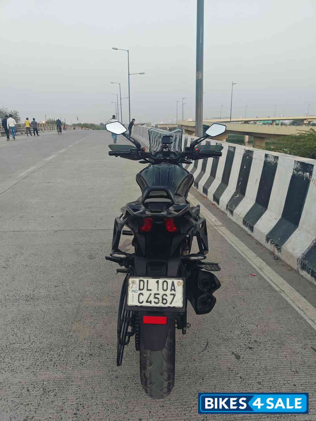 Black Bajaj Dominar 400 ABS BS6