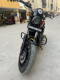 Yezdi Roadster Dual Tone 2023 Model