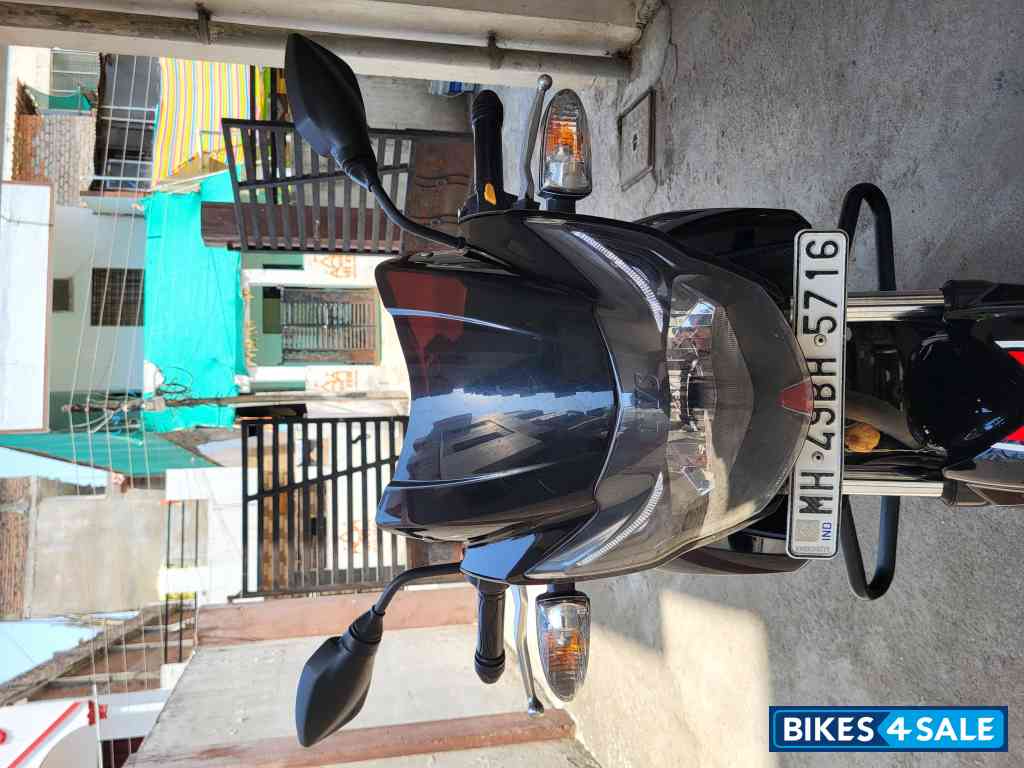 Black And Red TVS Apache RTR 160