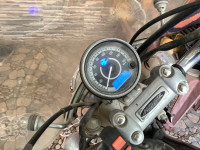 Black Bajaj Avenger Cruise 220