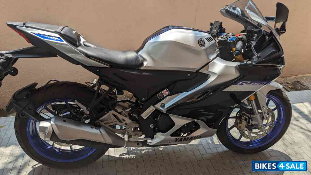 Yamaha R15M
