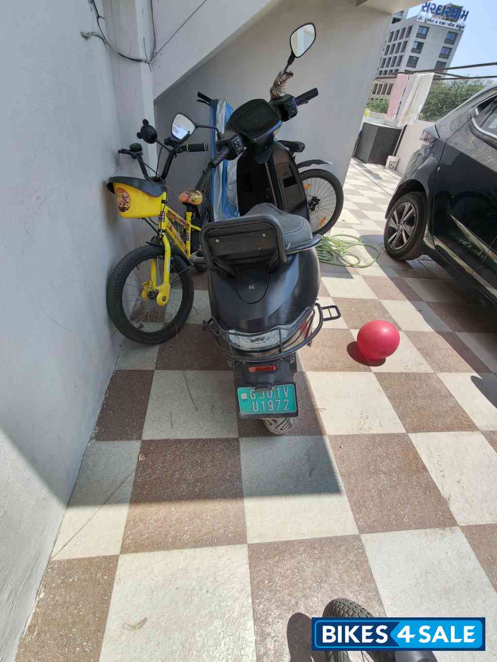 Matt Black Ola S1 Pro