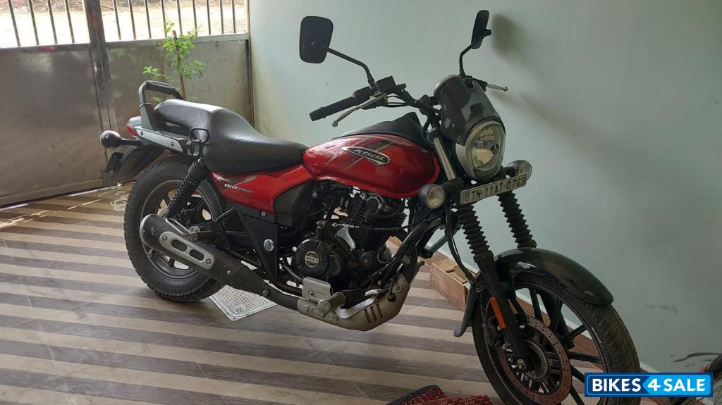 Red Bajaj Avenger Street 160 BS6