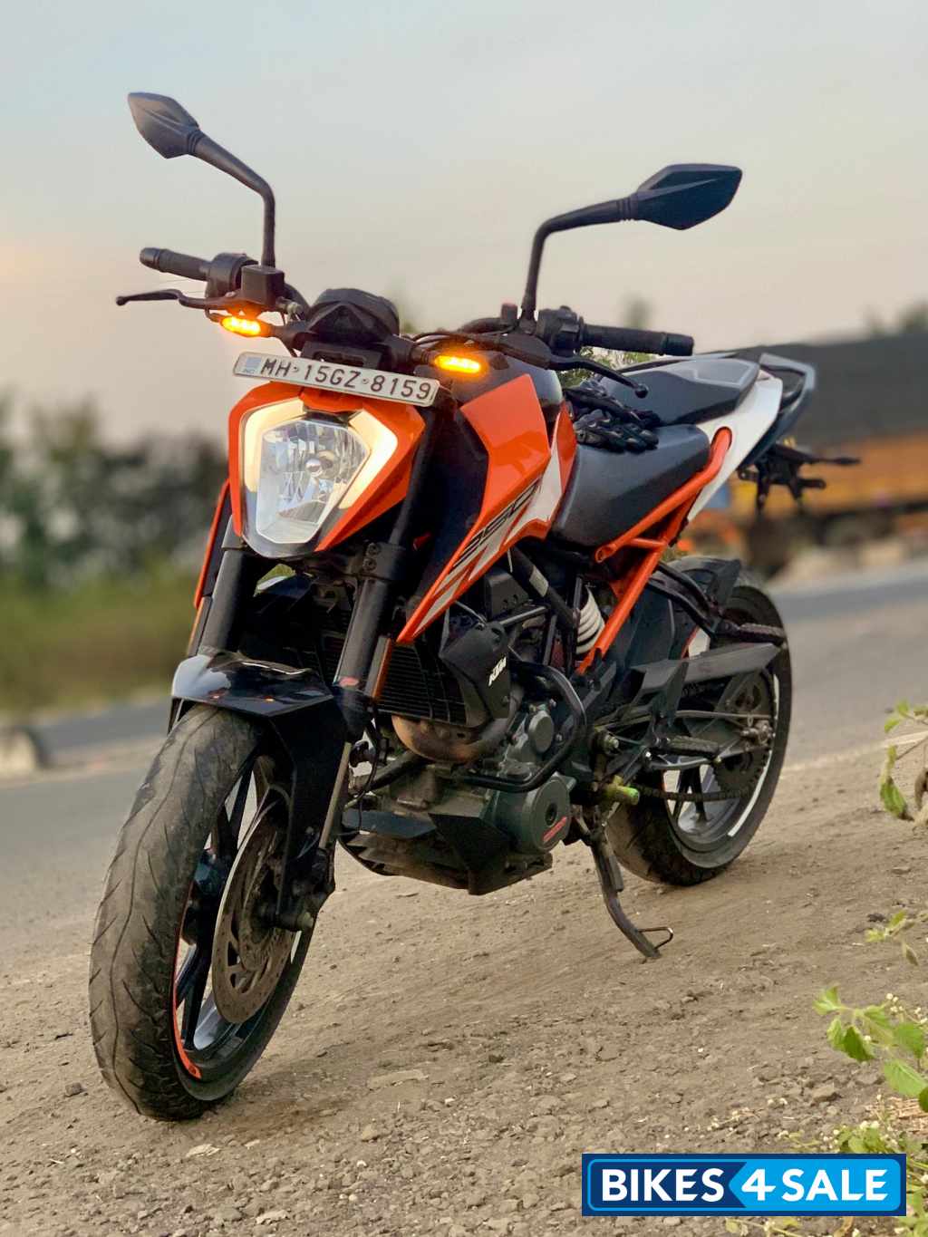 Orange KTM Duke 250 2020
