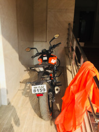 Orange KTM Duke 250 2020