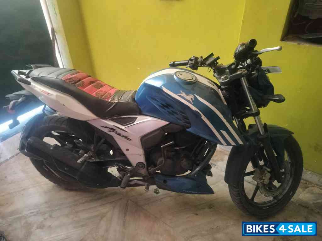 TVS Apache RTR 160 4V