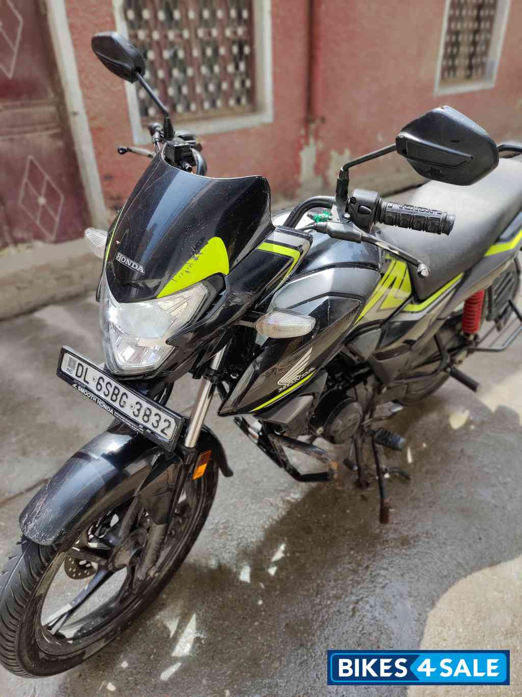 Black Honda SP 125 BSVI