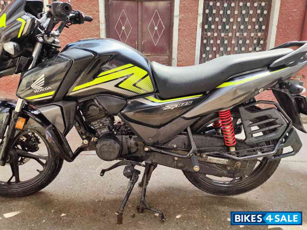 Black Honda SP 125 BSVI