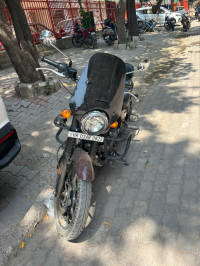 Royal Enfield Meteor 350 Stellar