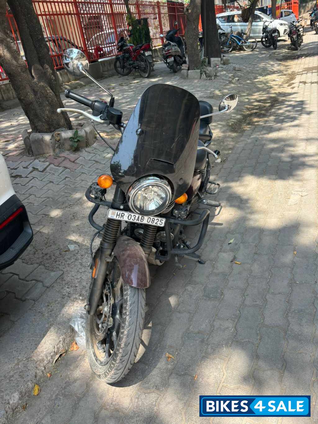 Royal Enfield Meteor 350 Stellar
