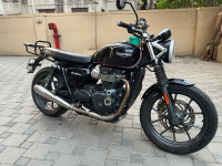 Triumph Street Twin