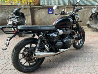 Triumph Street Twin