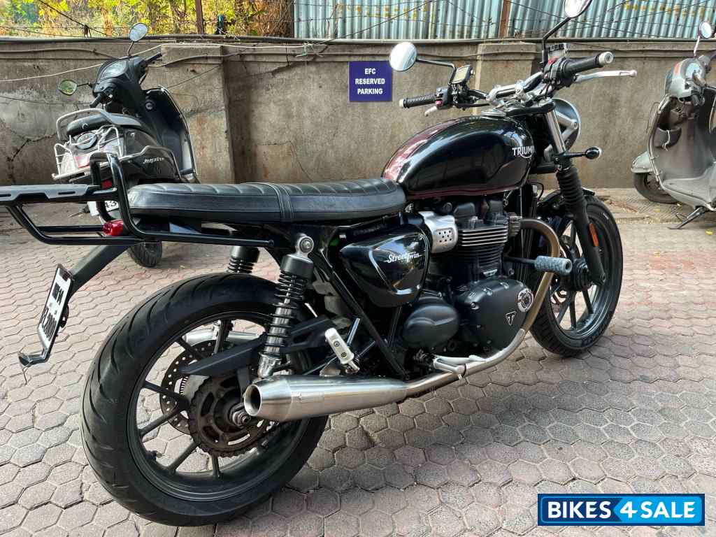 Triumph Street Twin
