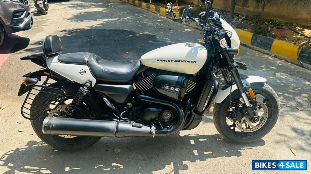 Denim White Harley Davidson Street Rod