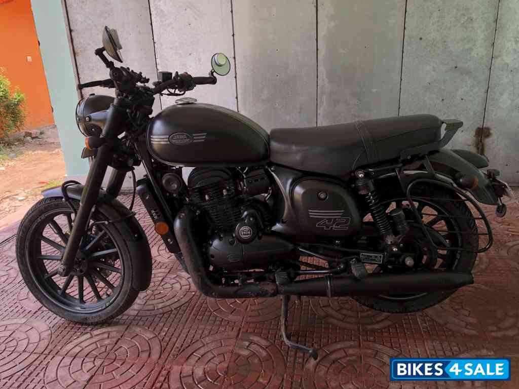 Matt Black Jawa 42 Dual Channel ABS AllStar Black