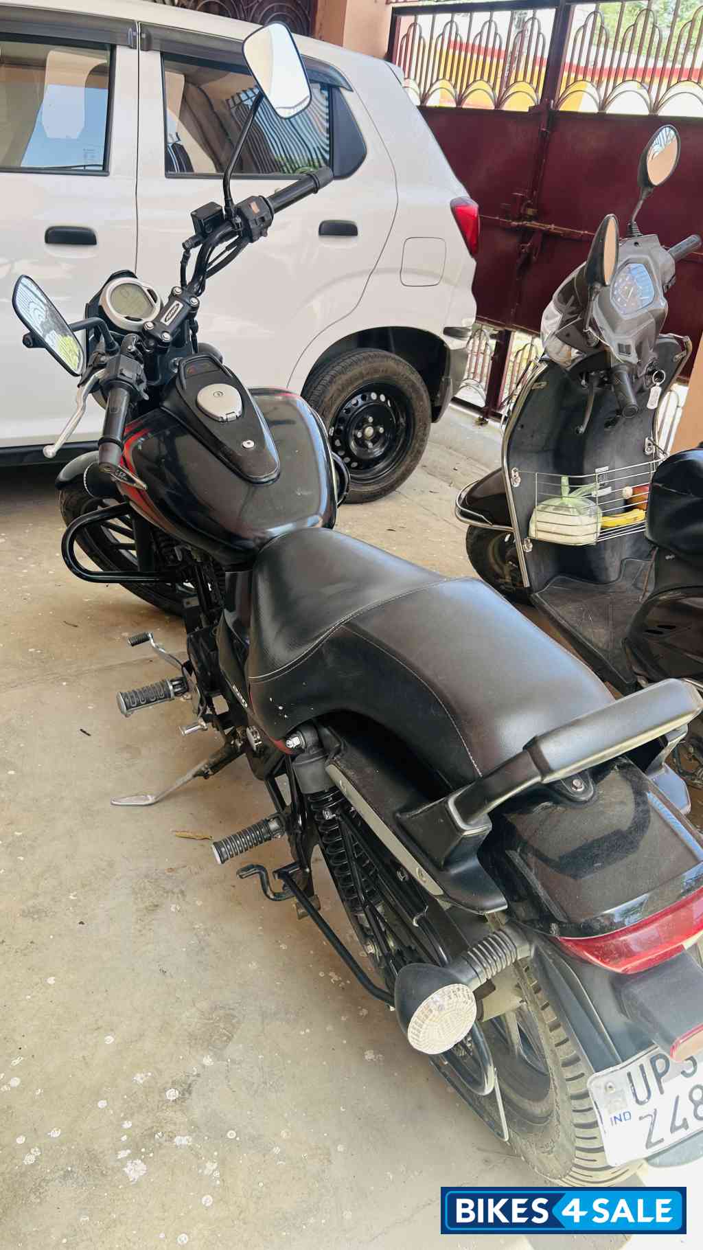 Bajaj Avenger Street 220