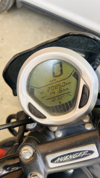 Bajaj Avenger Street 220