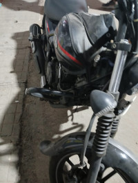Bajaj Avenger Street 220