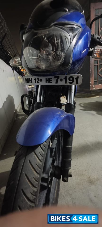 Plasma Blue Bajaj Pulsar 180 DTSi