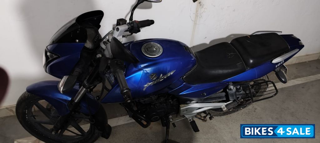 Plasma Blue Bajaj Pulsar 180 DTSi