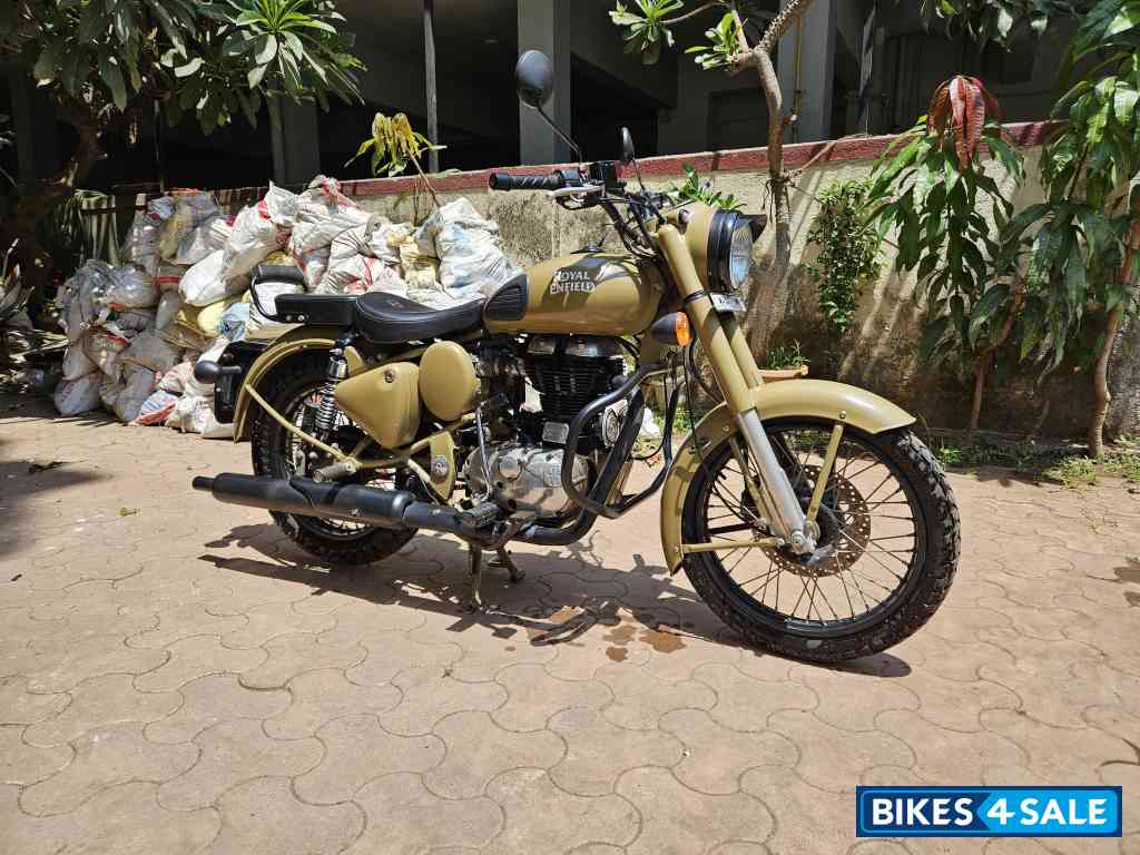 Royal Enfield Classic Desert Storm