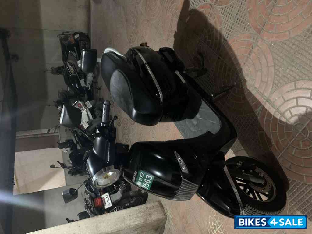 Black KOMAKI Flora Black KOMAKI Flora