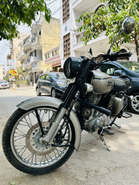 Gunmetal Grey Royal Enfield Classic Gunmetal Grey