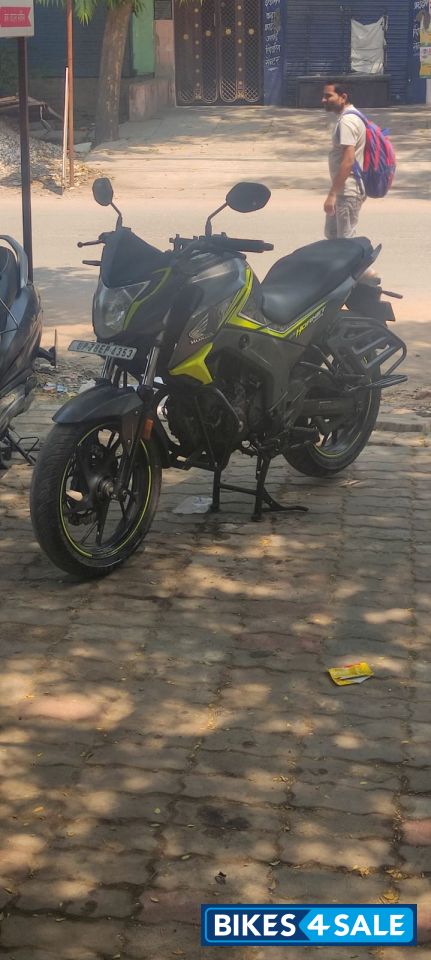 Honda CB Hornet 160R