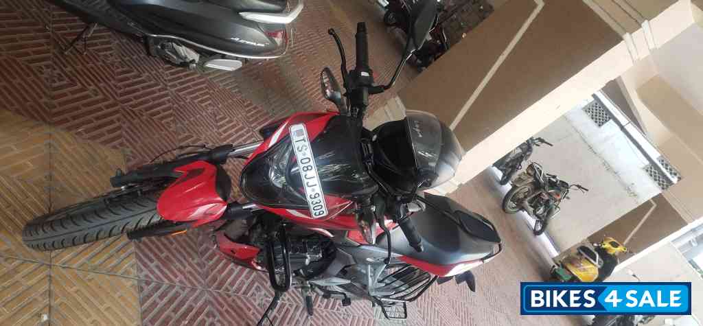 Bajaj Pulsar P150 Single Disc Single Seat