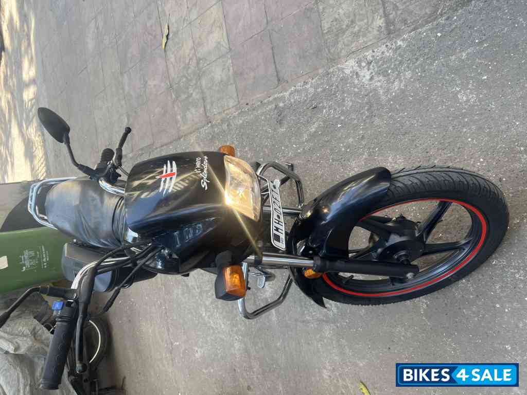 Black And Accent Hero Splendor Plus Black and Accent