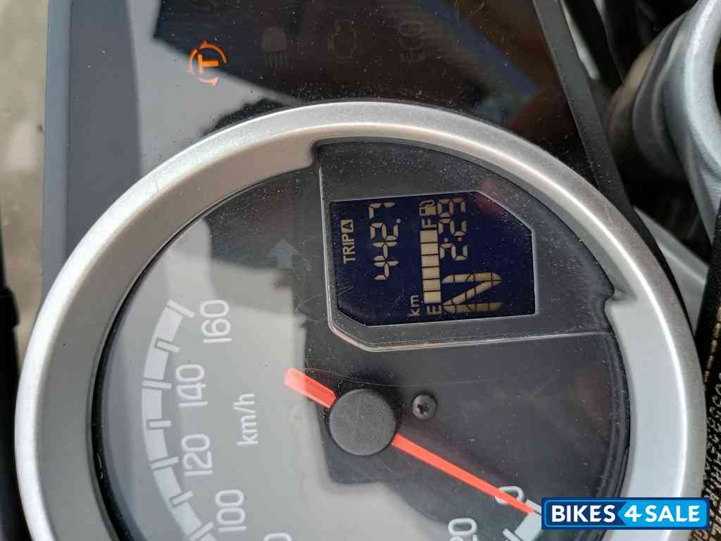 Pearl Blue Honda Hness CB350 Legacy Edition