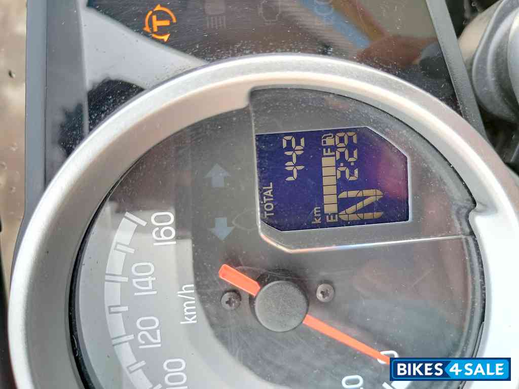 Pearl Blue Honda Hness CB350 Legacy Edition