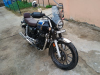 Pearl Blue Honda Hness CB350 Legacy Edition