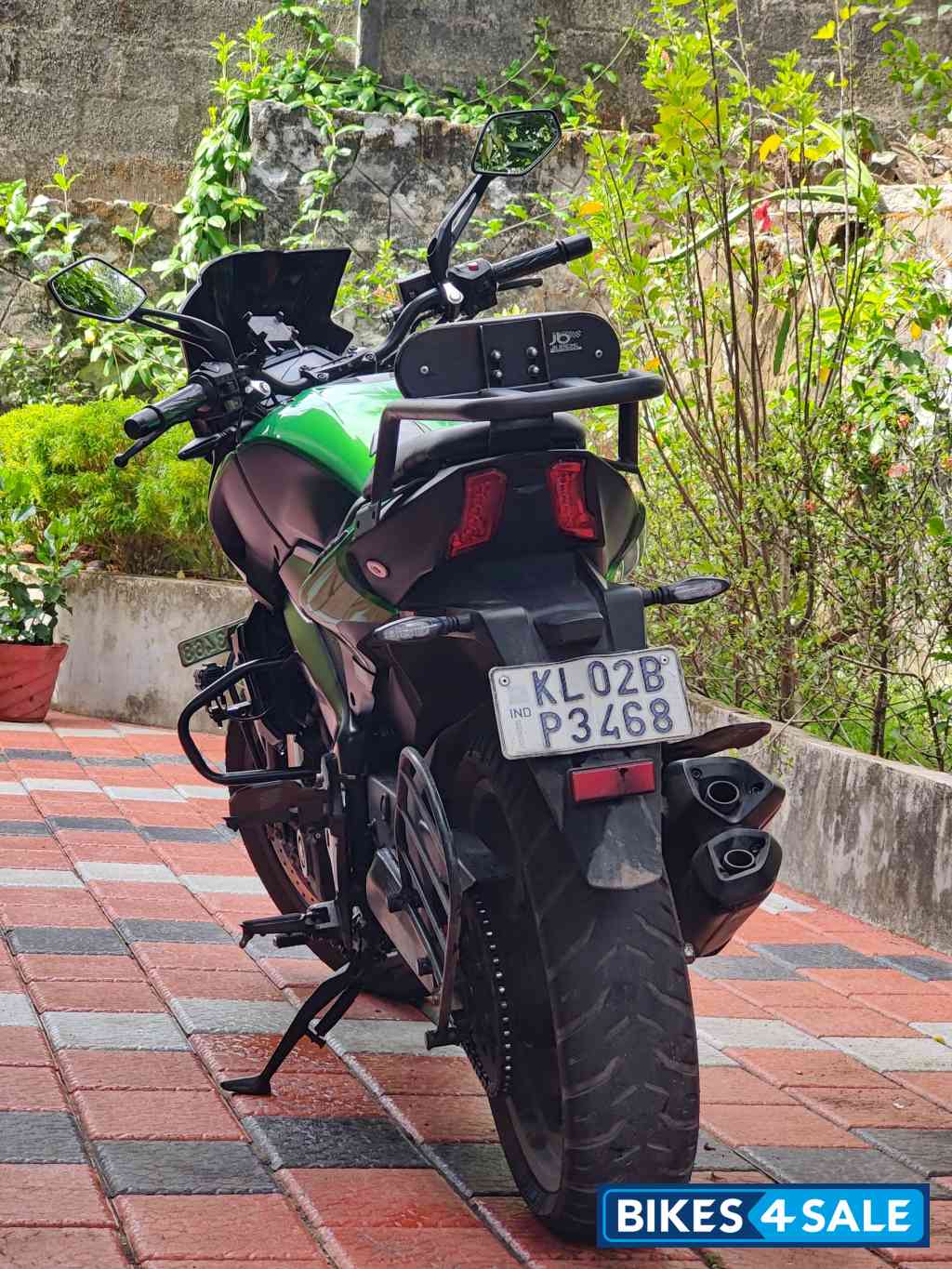 Green Bajaj Dominar 400 ABS BS6