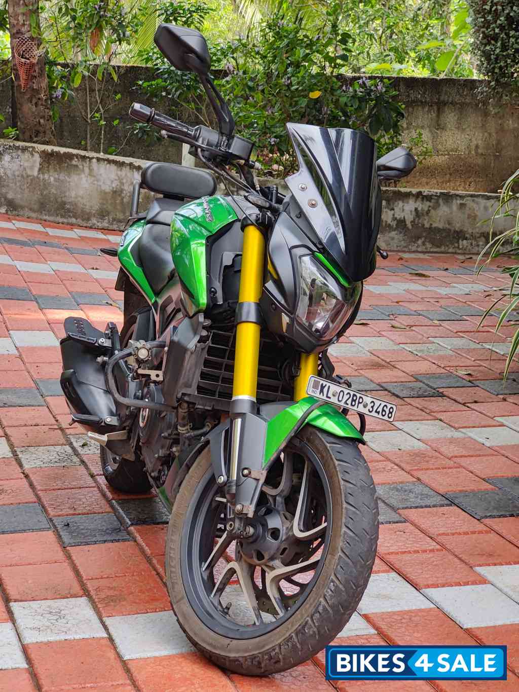 Green Bajaj Dominar 400 ABS BS6