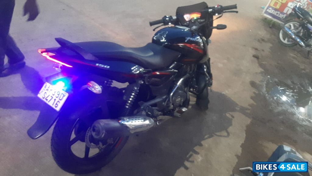 Black Bajaj Pulsar 150