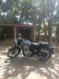 Royal Enfield Classic 350 2022 Model