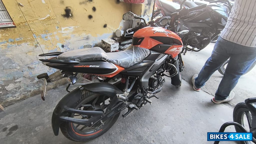 Bajaj Pulsar NS125 BS6