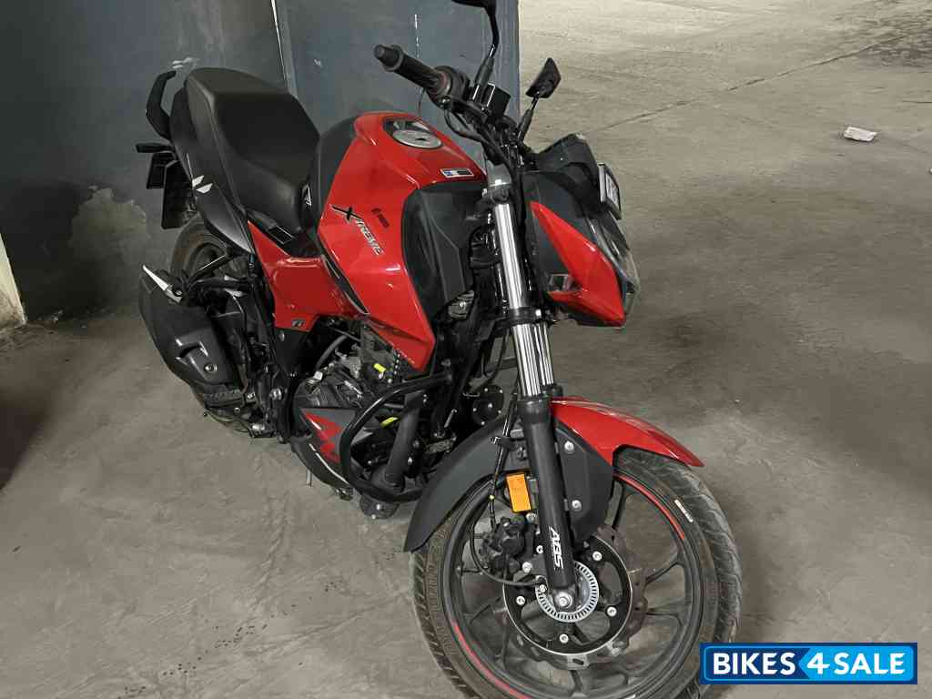 Hero Xtreme 160R 4V Standard