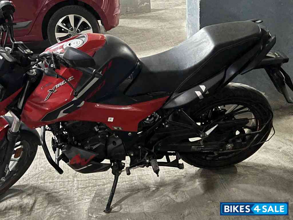 Hero Xtreme 160R 4V Standard