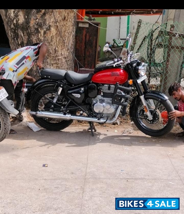Red Royal Enfield Classic 350 Redditch Red