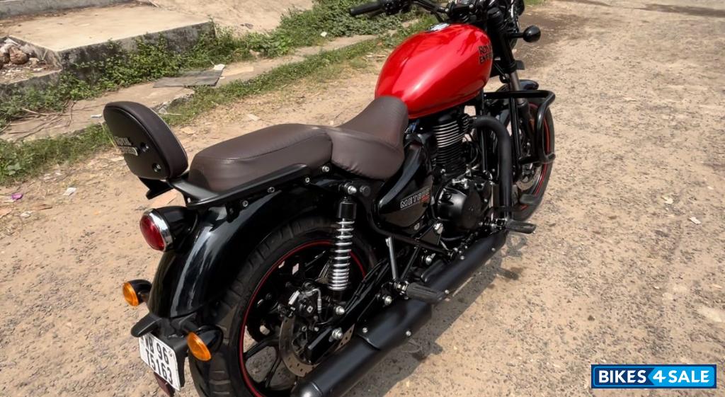 Fireball Red Royal Enfield 2022 Meteor 350