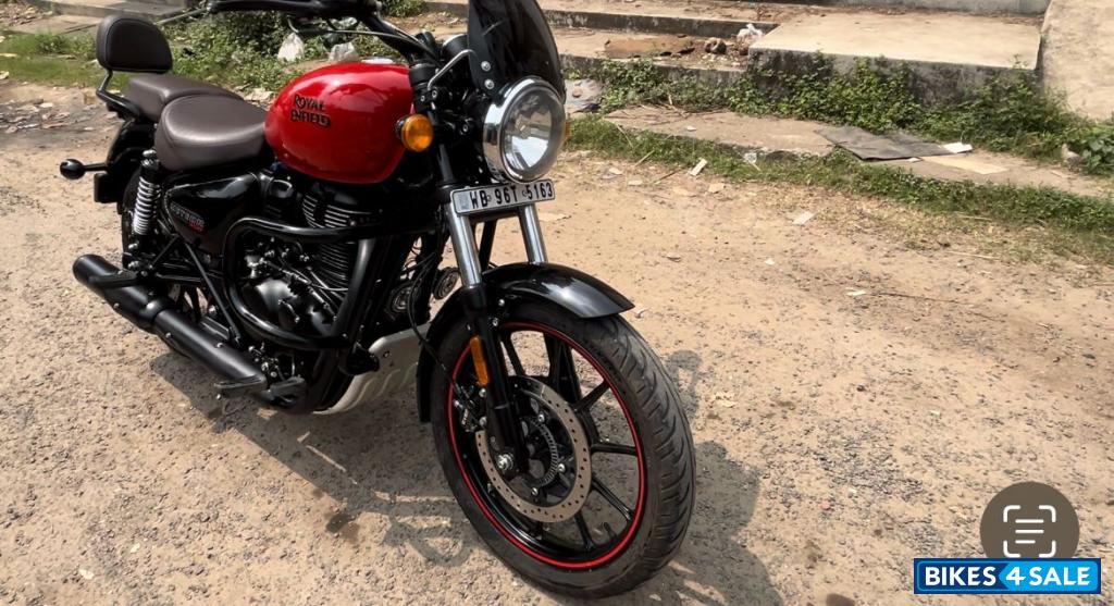 Fireball Red Royal Enfield 2022 Meteor 350
