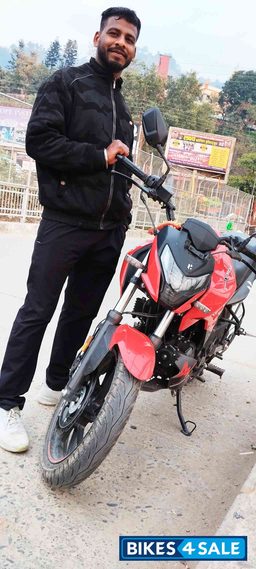 Red End  Black Combo Hero Xtreme 160R 4V Pro